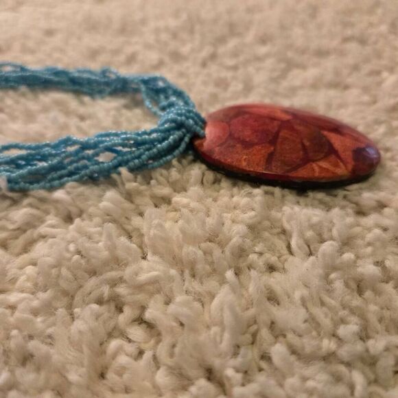 Seed Bead multi strand necklace red pendant - Picture 4 of 8